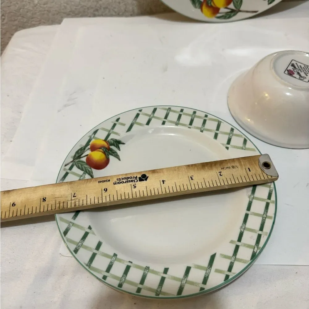 Citation Garden Trellis 4 Piece Place Setting Fruit Lattice